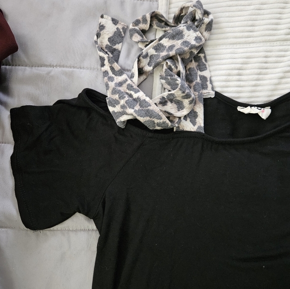 BIBI Black Women's Top w/ Animal Print Bow Tie On One Shoulder Size L - Picture 3 of 5